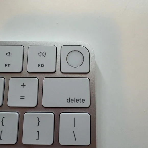 Magic Keyboard Apple - Picture 2 of 3